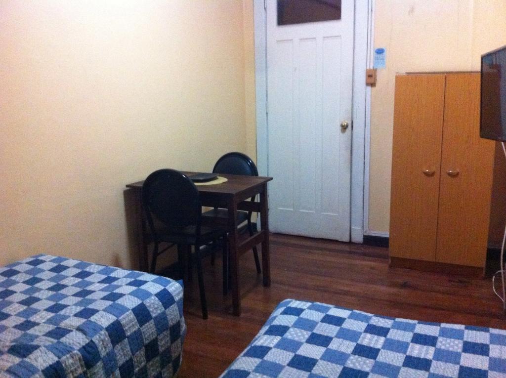 Cousino Guest house *